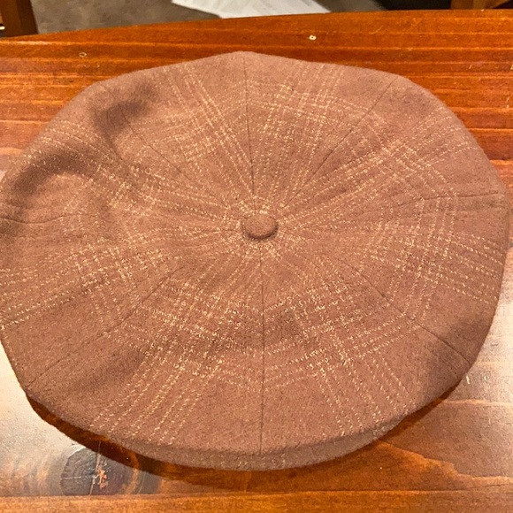 Vintage Wolfe’s Cap - Picture 1 of 7